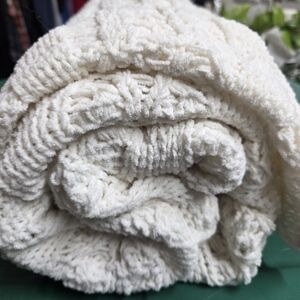 Cozy Cream Knit Blanket